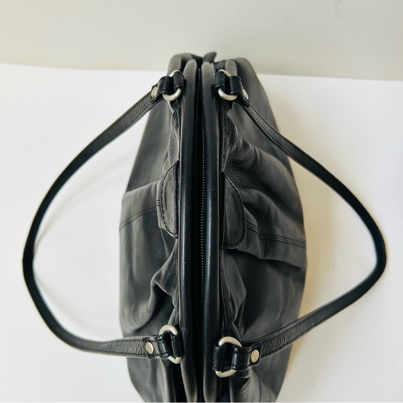 Chaos Leather Shoulder Bag. Half Structured & Half Hobo. Excellent Condition - Picture 7 of 12